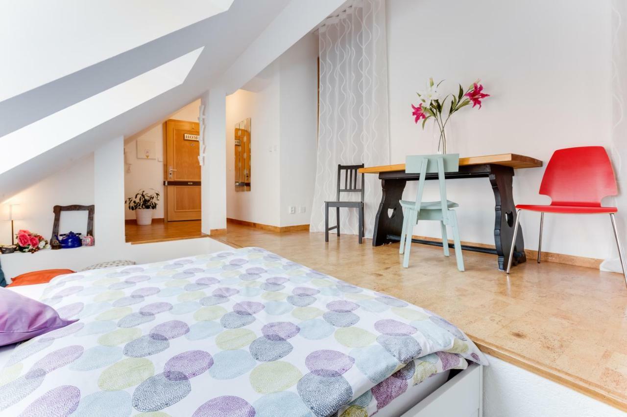Charles Bridge Loft Prag
